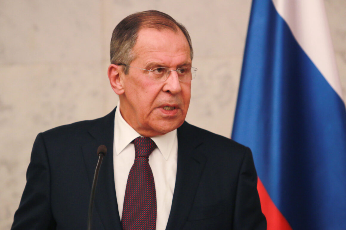 Kremlinul afirmă că România este un exemplu de manipulare a democrației de către Occident / Serghei Lavrov: Alegerile prezidențiale – o RUȘINE