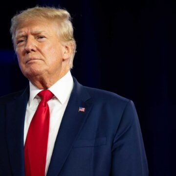 shutterstock_2540184631-scaled.jpg Donald Trump denunță imigranții ilegali, după recentele ATACURI sângeroase din SUA, comise de cetățeni americani