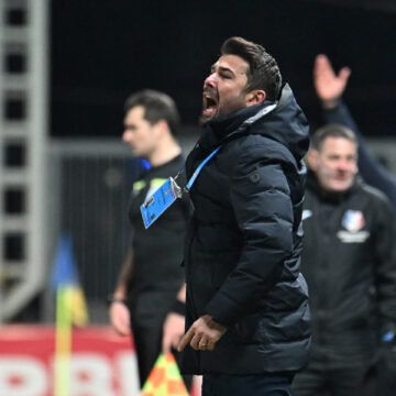 „E o nebunie la CFR Cluj. O bombă care stă să explodeze”. Adrian Mutu e şocat de scandalul dintre Dan Petrescu şi Nelu Varga