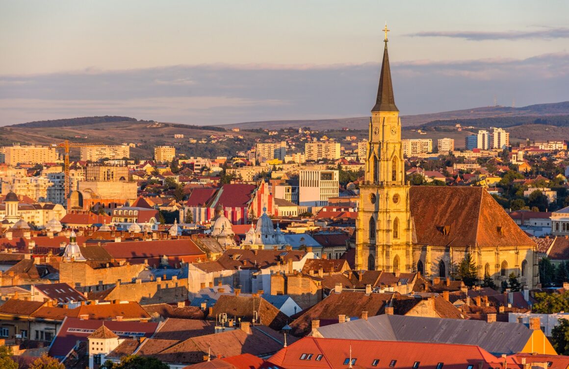 Cât costă să stai în România? În Cluj, salariul începe de la 6.607 lei