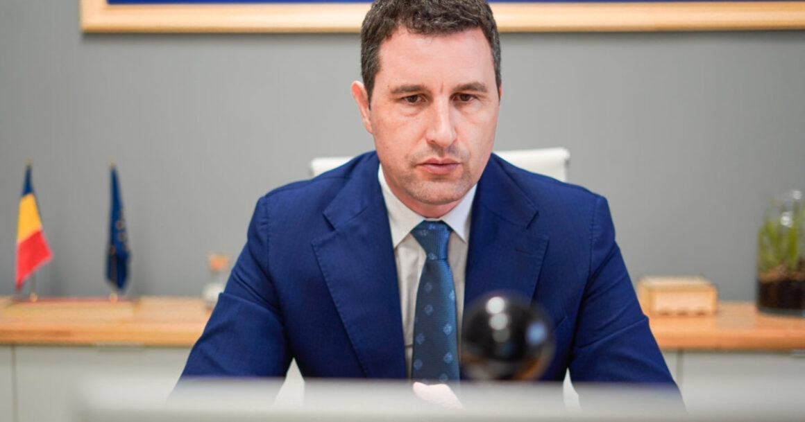 PTkzMGFmMWZmZDFjZWQwMjNiZmRjNTJlZDY4MTUyY2E1.thumb_.jpg Guvernul face bugetul 2025 pe fast-forward