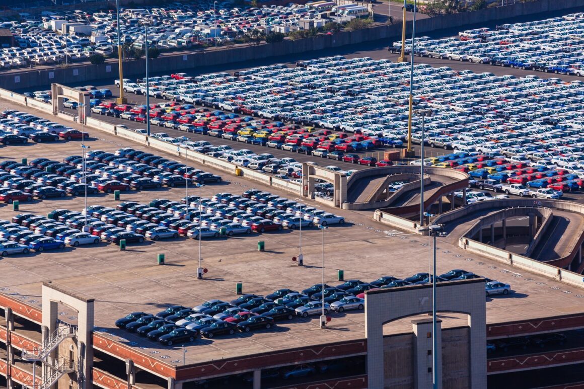 Industria auto germană condamnă TARIFELE pe care Trump vrea să le impună pe importurile de mașini europene