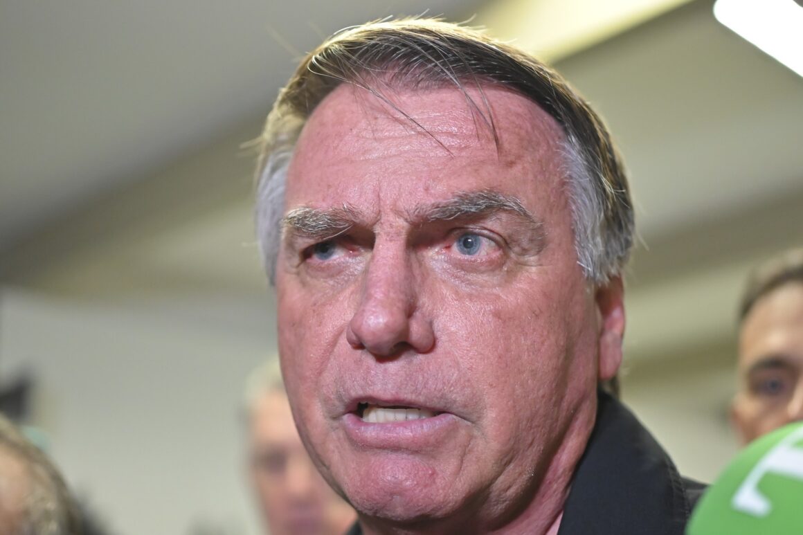 Jair Bolsonaro, acuzat de tentativă de lovitură de stat. Autoritățile vorbesc inclusiv despre un plan de asasinare a actualului președinte