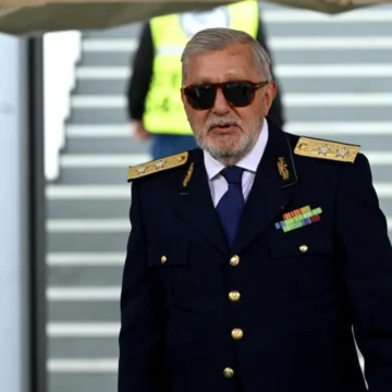„Eu o să-i spun lui Dan”