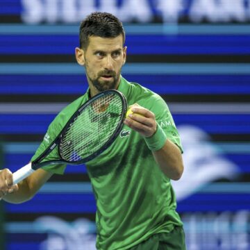 Novak Djokovic a jucat cu ochiul umflat în finala de la Miami. Nu a vrut să spună ce s-a întâmplat, dar presa sârbă a aflat