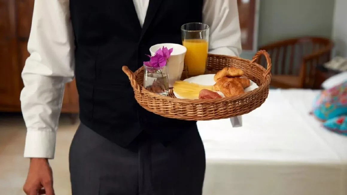 Deficitul de personal în HoReCa este estimat la 20