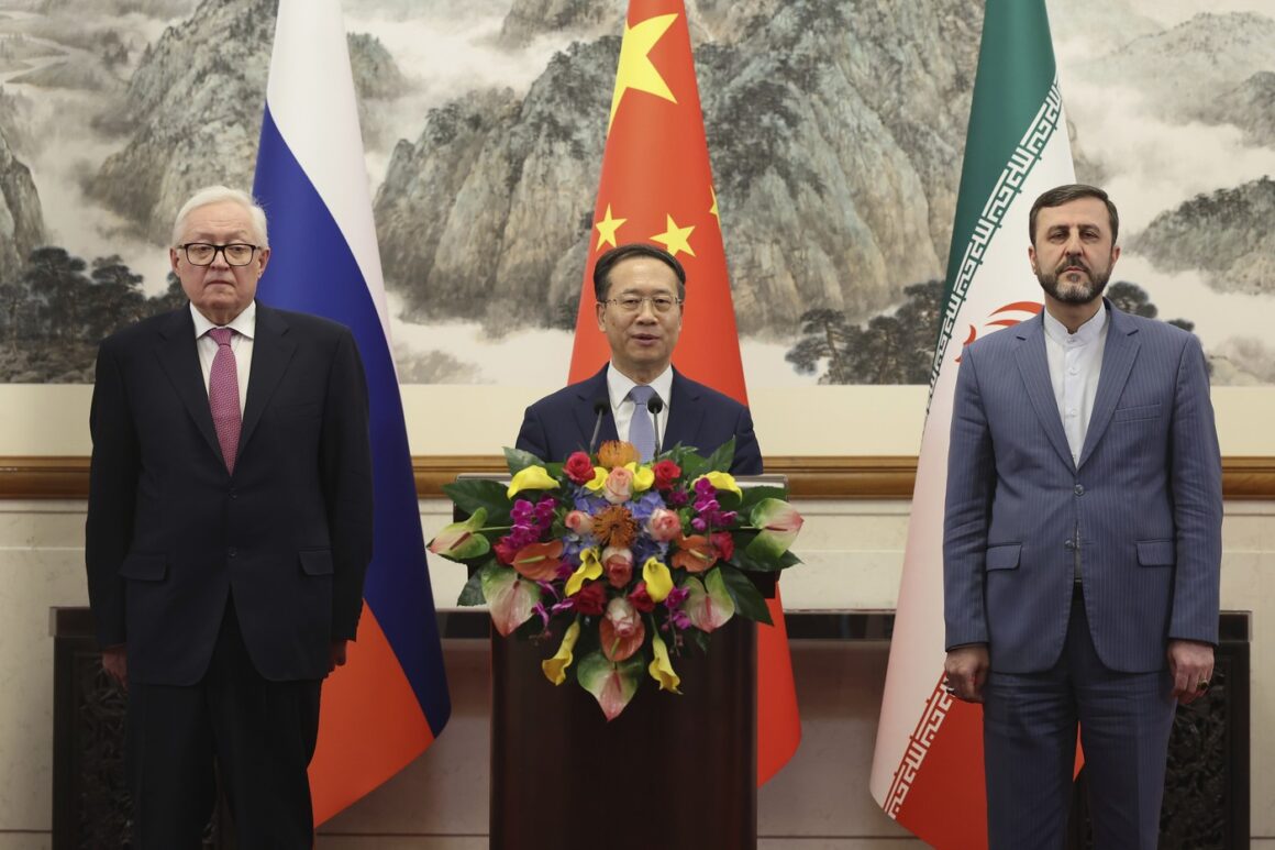 China și Rusia susțin Iranul, în contextul în care Trump continuă presiunea pentru inițierea discuțiilor pe tema problemei nucleare iraniene