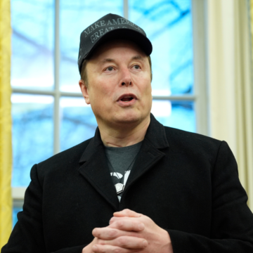 Elon Musk vrea să privatizeze poșta și clădirile de stat