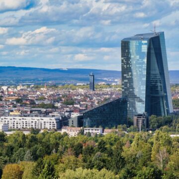 Economia UE tinde să se relanseze, dar trebuie remediate problemele structurale /„Fragmentarea comercială este dăunătoare”