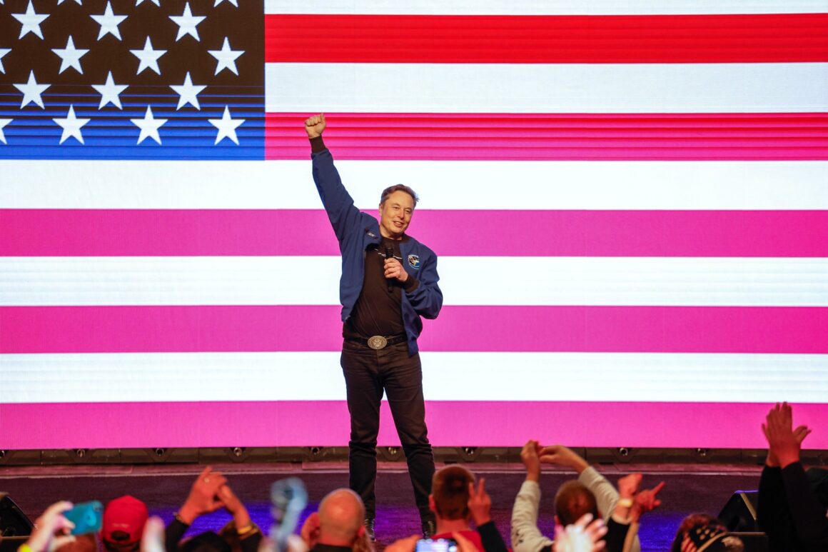 Donald Trump a semnalat că Elon Musk ar putea demisiona de la conducerea Departamentului pentru Eficiență Guvernamentală