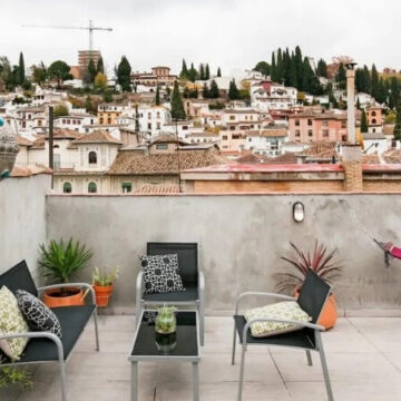 Guvernul spaniol elimină aproape 66.000 de proprietăți Airbnb