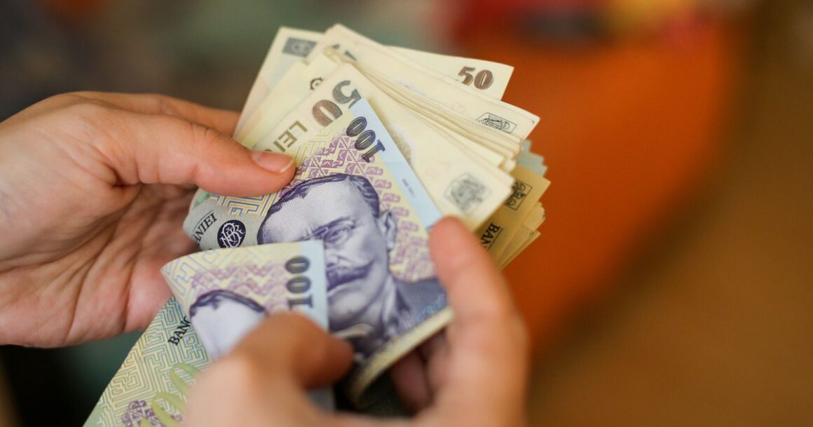Deficitul bugetar scade la 2,95% din PIB în primele 4 luni
