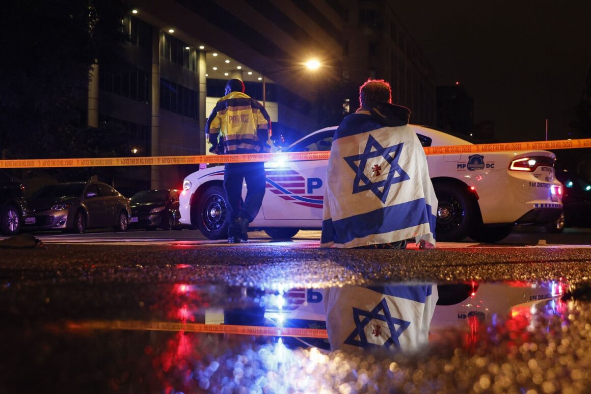 FBI a reținut un suspect în cazul uciderii celor doi angajaţi de la ambasada Israelului din Washington