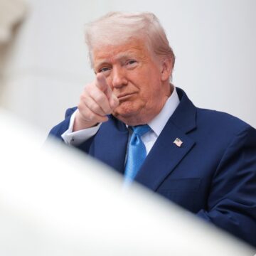 profimedia-1003608477.jpg Trump îl critică din nou pe Putin /„Dacă nu aș fi fost eu, Rusiei i s-ar fi întâmplat lucruri rele”, acum practică ”jocul cu focul”