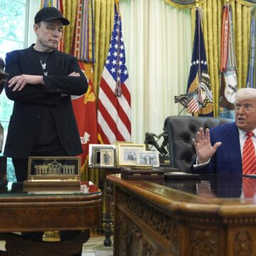 profimedia-1005342099.jpg Ce sfat îi oferă Donald Trump lui Emmanuel Macron în contextul disputelor cu soția