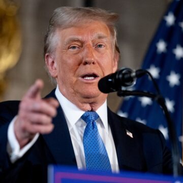 trump-1-6.jpg Tarifele de 50% impuse de Trump asupra UE intră în vigoare în iulie