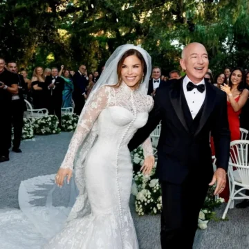 Bezos.webp.webp Bezos a avut cea mai scumpă nuntă a vedetelor din toate timpurile