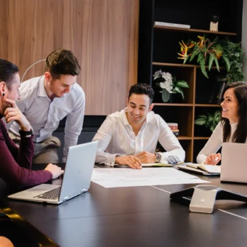CEO.webp.webp Tinerii între 16-18 ani pot înființa o firmă de exercițiu