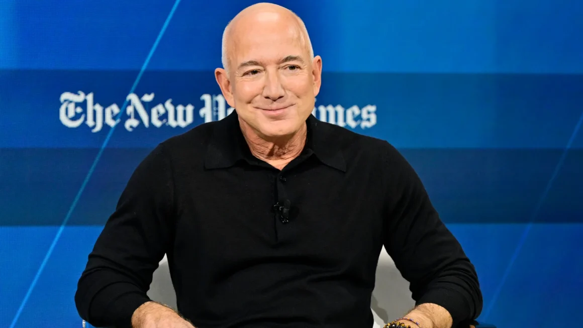 Bezos antrenează roboți în secret. Cum se robotizează Amazon