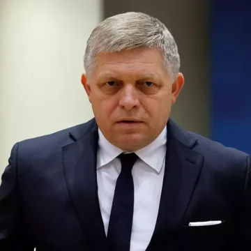 Robert-Fico.webp.webp Regimurile autoritariste sunt mai eficiente decât democrațiile din punct de vedere economic