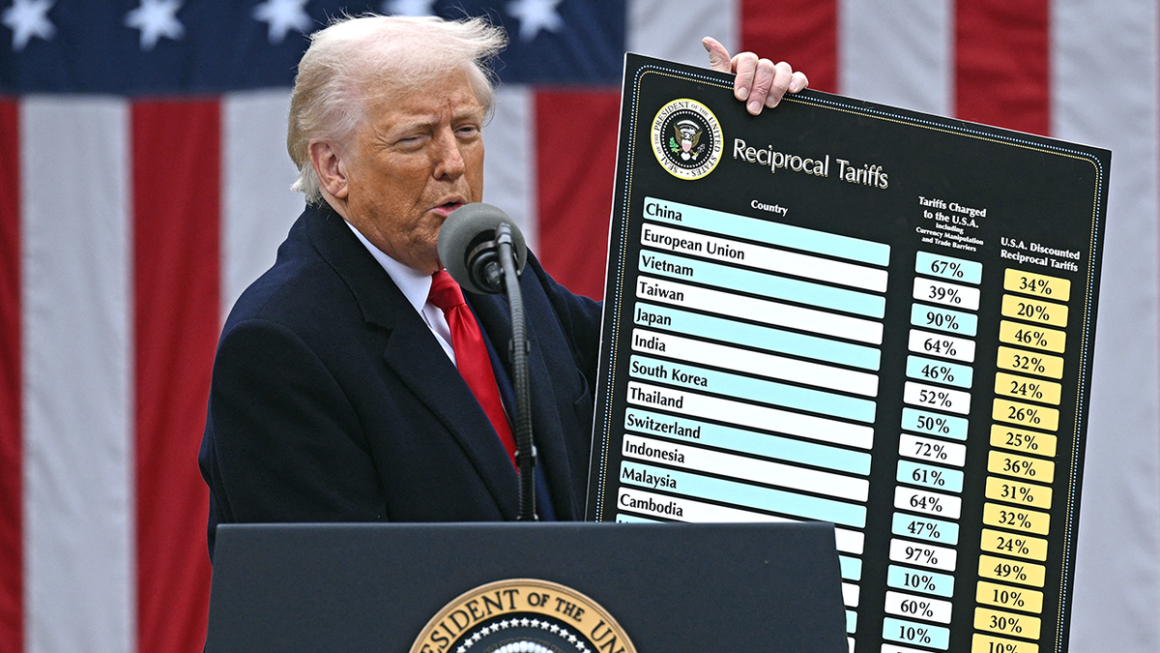 Trump-1.webp.webp Suedia resimte efectul tarifelor Președintelui Trump