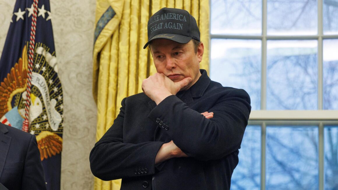 elon-musk-.jpg Compania X dă în judecată statul New York