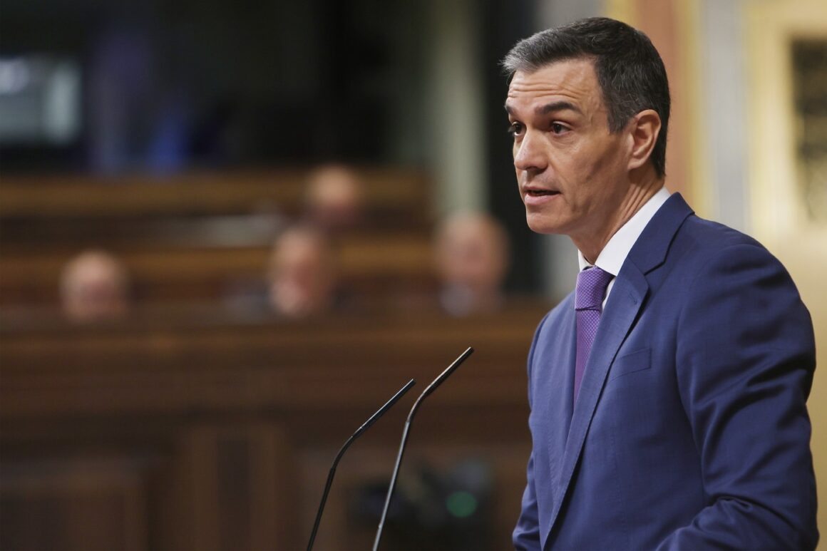 profimedia-0996658642.jpg Reacția premierului Pedro Sanchez după ce Trump a amenințat că va impune taxe vamale mai mari Spaniei