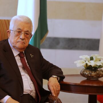 profimedia-1002035878.jpg Președintele Autorității Palestiniene susține DEMILITARIZAREA grupării Hamas și excluderea acesteia de la viitoarea guvernare