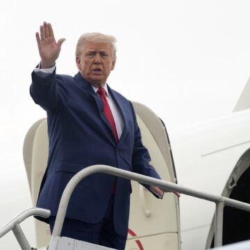 profimedia-1008644890.jpg Trump părăsește mai devreme summitul G7. Motivul pentru care președintele american a luat această DECIZIE