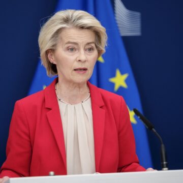 profimedia-1009690485.jpg Ursula von der Leyen dorește să impună noi sancțiuni împotriva Rusiei/ Președinta Comisiei Europene îndeamnă G7 să crească PRESIUNEA asupra Moscovei