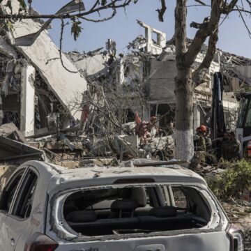 profimedia-1010760812.jpg Israelul continuă confruntările cu Iranul și va intensifica bombardamentele în Teheran /Trei morți și zeci de răniți pe teritoriul israelian