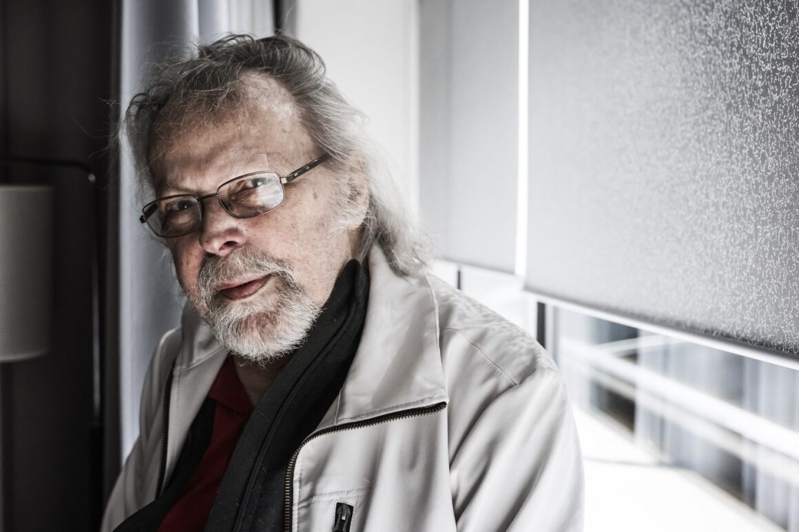 x-claark.jpg Clark Olofsson, celebrul infractor suedez, a MURIT la 78 de ani. Povestea fabuloasă a jafului care a inspirat „Sindromul Stockholm”