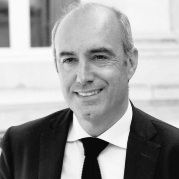 Șoc politic în Franța. Olivier Marleix, lider al Dreptei conservatoare, s-a spânzurat
