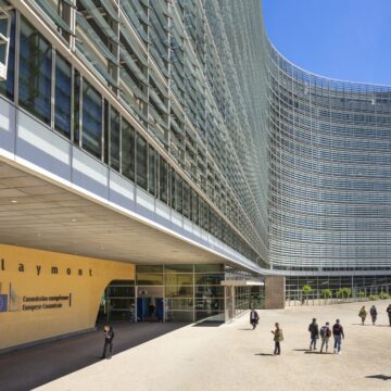 Comisia Europeană vrea taxarea marilor companii, pentru a suplimenta bugetul Uniunii Europene
