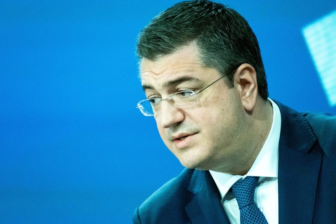 profimedia-1003904866.jpg Infrastructura din statele membre nu ar face față unei invazii a forțelor ruse/NATO nu ar putea transporta trupe suficient de repede