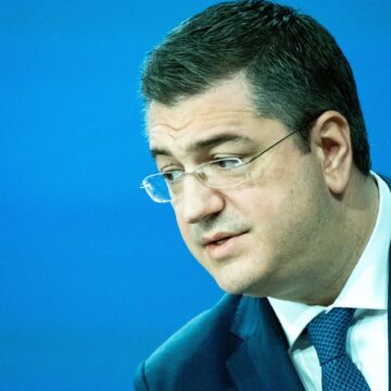 profimedia-1003904866.jpg Infrastructura din statele membre nu ar face față unei invazii a forțelor ruse/NATO nu ar putea transporta trupe suficient de repede