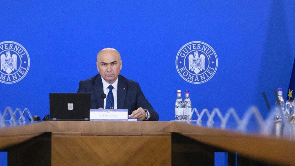 FITCH.jpg Creșterile de taxe afectează economia României