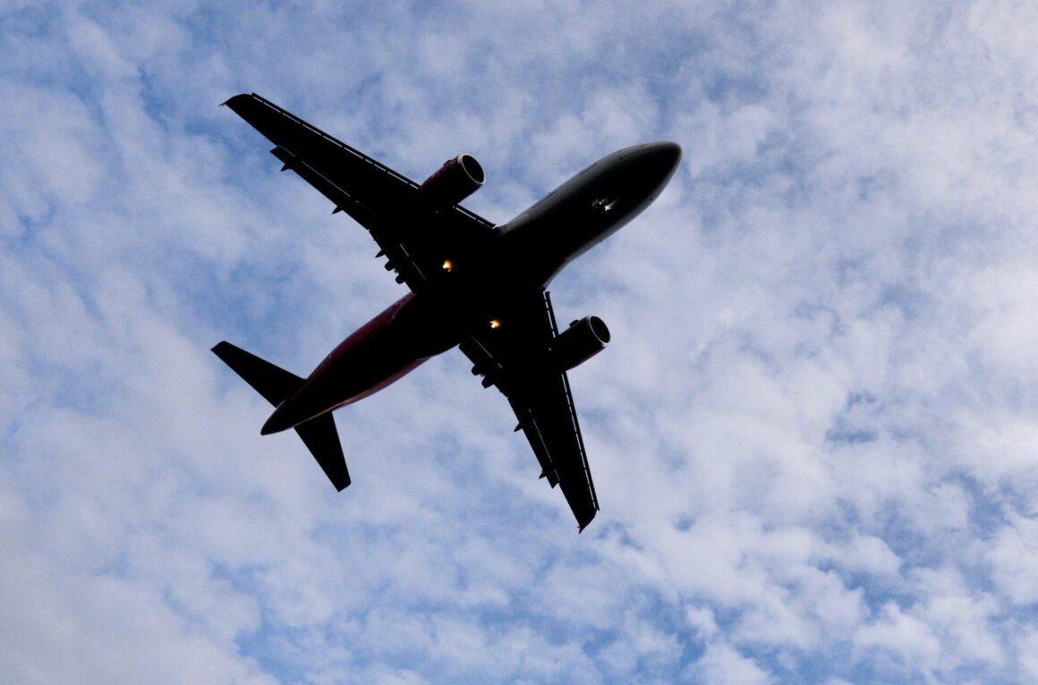 avion-zbor-rusia-scaled.jpg Motivul pentru care un avion a fost oprit pe pista aeroportului din Milano, cu doar câteva secunde înainte de decolare