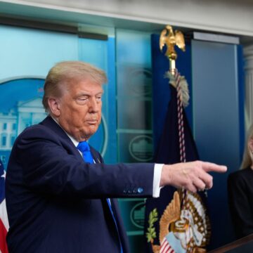 profimedia-1015620075.jpg Trump solicită DEMISIA directorului general de la Intel. Reacția mediului de afaceri din SUA