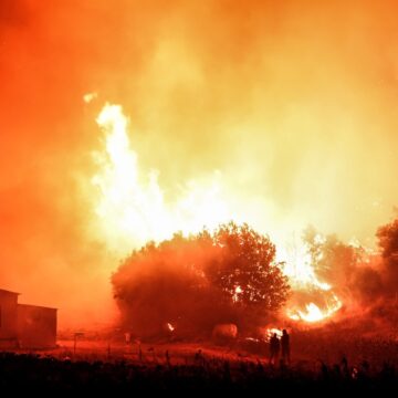 profimedia-1029845838.jpg A izbucnit un alt incendiu devastator în Turcia. 251 de persoane de persoane, evacuate din provincia Çanakkale