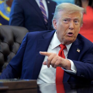 profimedia-1031289997.jpg Trump îndeamnă Israelul să ajungă la un acord cu grupul Hamas /„Este o situație teribilă” în Fâșia Gaza, dar „se apropie de final”