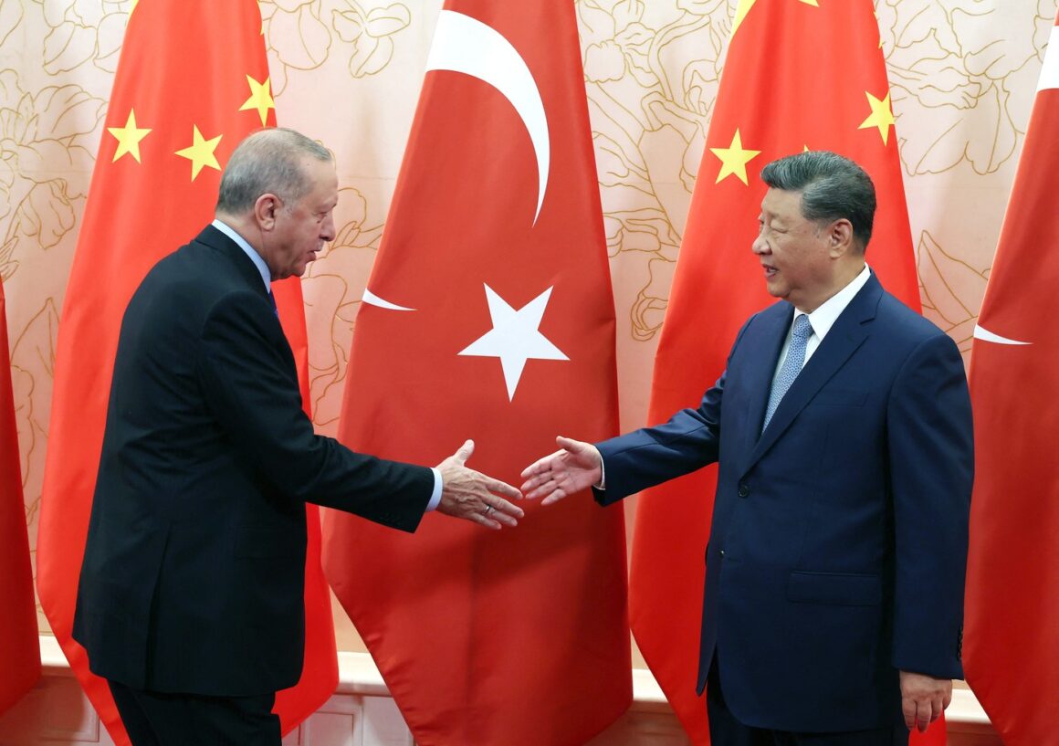 Erdoğan și Xi Jinping, discuții la summitul OCS. Președintele Turciei vrea mai multe INVESTIȚII chineze. „O coordonare sporită ar fi benefică”