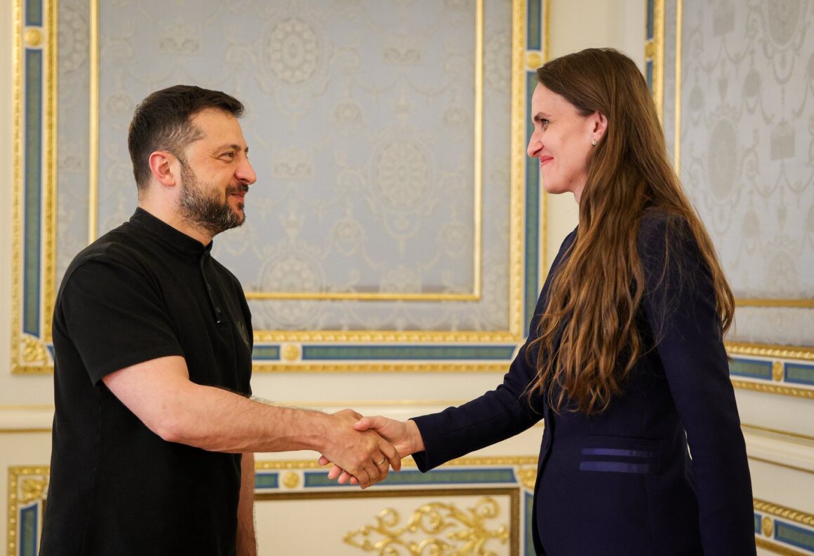 zelenski-oaia-toiu.jpg „31 august devine Ziua Limbii Române și în Ucraina”