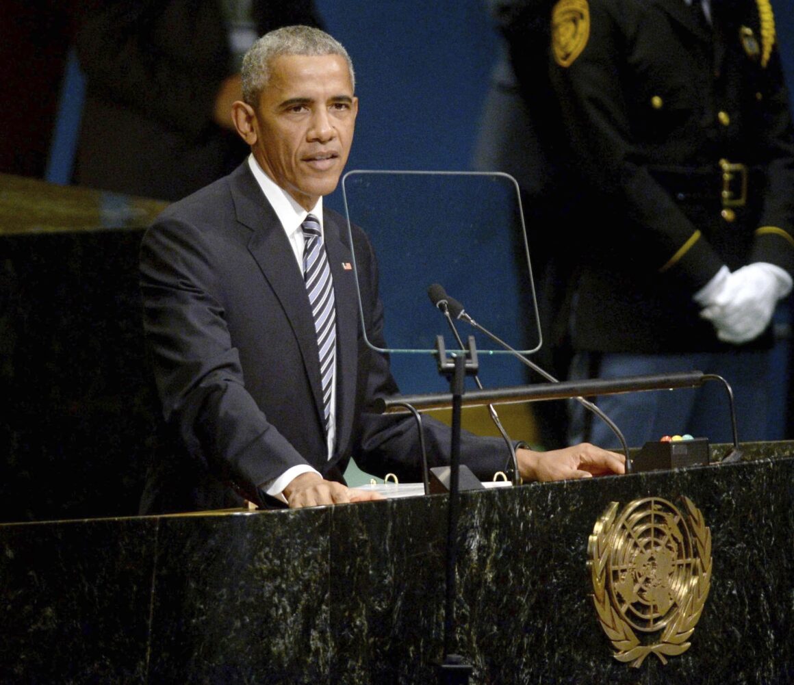 profimedia-1027616809.jpg Obama avertizează asupra violenței politice după asasinarea lui Charlie Kirk /Fostul președinte sugerează că Trump alimentează extremismul