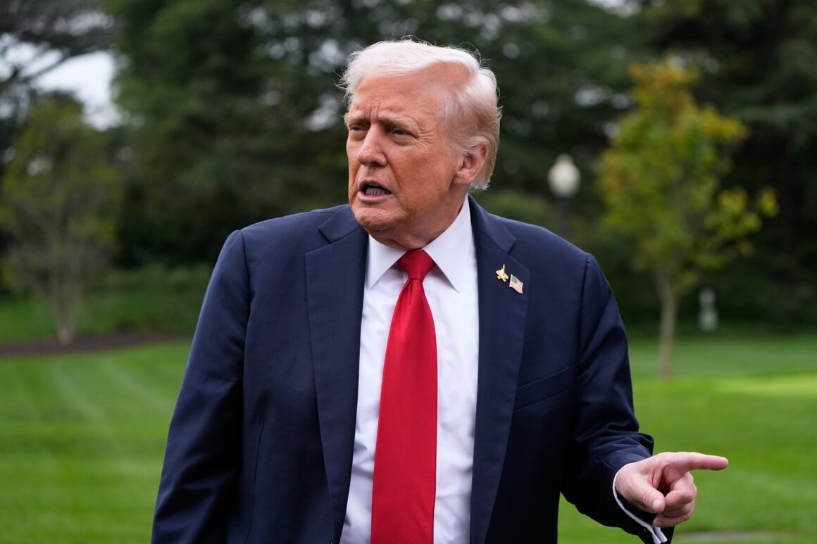 Trump avertizează că vor fi disponibilizări masive în cazul blocajului instituțional /„Doar din cauza politicienilor din Partidul Democrat”