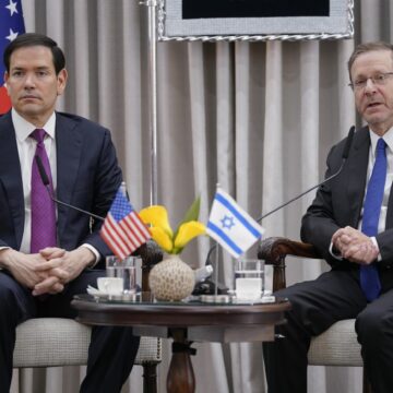 profimedia-1037517262.jpg Președintele Israelului vrea să-i acorde lui TRUMP cea mai înaltă distincție onorifică a țării sale pentru contribuția la eliberarea ostaticilor