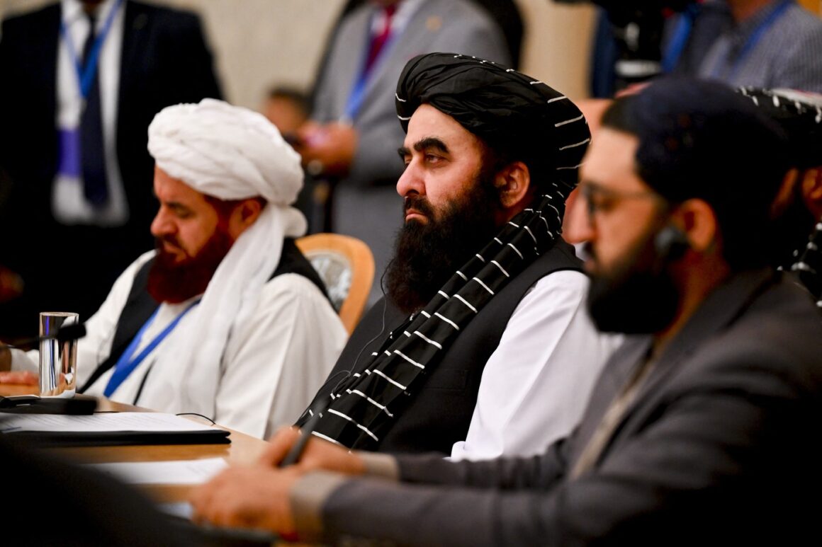 profimedia-1044054052.jpg Vecinii Afganistanului resping obiectivul lui TRUMP de a prelua controlul asupra bazei Bagram/ Regimul taliban nu acceptă prezența militară americană