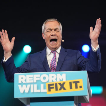 Nigel Farage preconizează organizarea alegerilor anticipate în anul 2027 din cauza „colapsului economic” cu care se va confrunta Anglia
