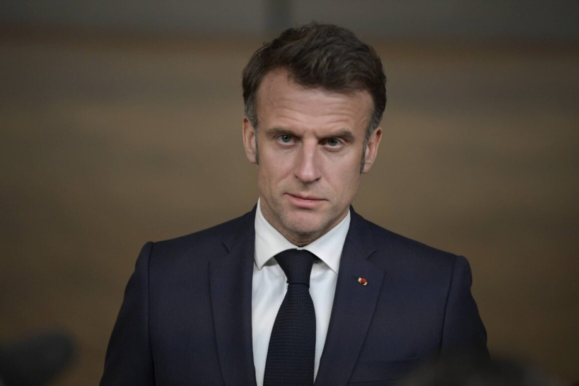 profimedia-0977482700.jpg doar 25% dintre francezi îl mai susțin. Ce cote de încredere au Jordan Bardella și Marine Le Pen