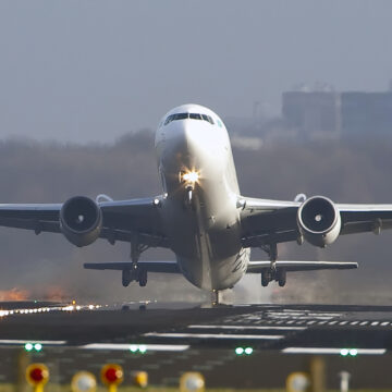 1-25.jpg 15 morţi în accidentul unui avion care a dispărut de pe radar. Cine se afla la bord.